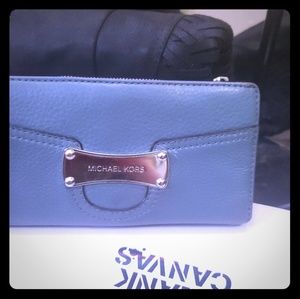 Michaels kors wallet